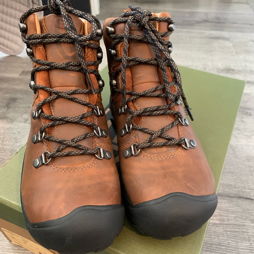 Keen Pyrenees Hiking Boots